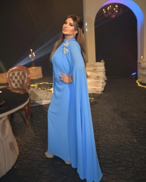 Shatha Hassoun Instagram - تابعوا حلقتي بعد قليل من برنامج #العرافة مع الإعلامية المصرية المتميزة بسمة وهبة على قناتي النهار و المحور الساعة السادسة توقيت القاهرة 
Stylist @ziadalsaleh 
Designer @pukka.official.co 
Make up @alaaeltonsy 
Hair @madohairdresser 
Jewelry @ver.jewelry 
Photographer @moe.soufyan_photography