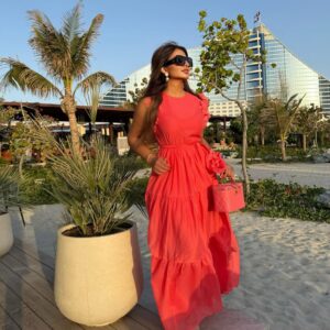 Shatha Hassoun Instagram - Me gustas tu ♥️ #SH 
Dress @baruni_fashion