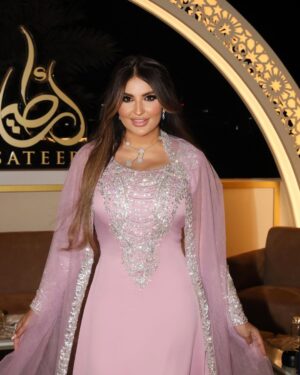 Shatha Hassoun Instagram - Atlantis night 🩷@asateertent 
Stylist @ziadalsaleh 
Designer @reemaljesmi 
Make up @naya_makeupartist
Hair @janty_hairdresser @lilishousesalon  @lina_mahmd 
📷 @rabee_alsirawan 
Thank you @alwannour @asateertent @atlantisthepalm @alielbourji