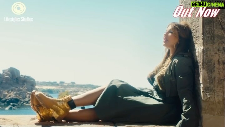 Shatha Hassoun - 39.2K Likes - من مدينة أسوان المصرية الخلابة تم تصوير اغنية #بنادي_عليك
كلمات : Fadel Elrawy
ألحان : @mohamedmostafa_official
@mohamedmostafa_official : توزيع
مكس و لايف ميوزك : Suat aydogan
اخراج : @batoularafa
ميك اب : @abdallahelrefaeii
شعر : @ahmedsamir11
ستايلست: @osama.eldeebstyle
من إنتاج : #لايفستايلز_ستوديوز
اللينك بالبايو 🔝