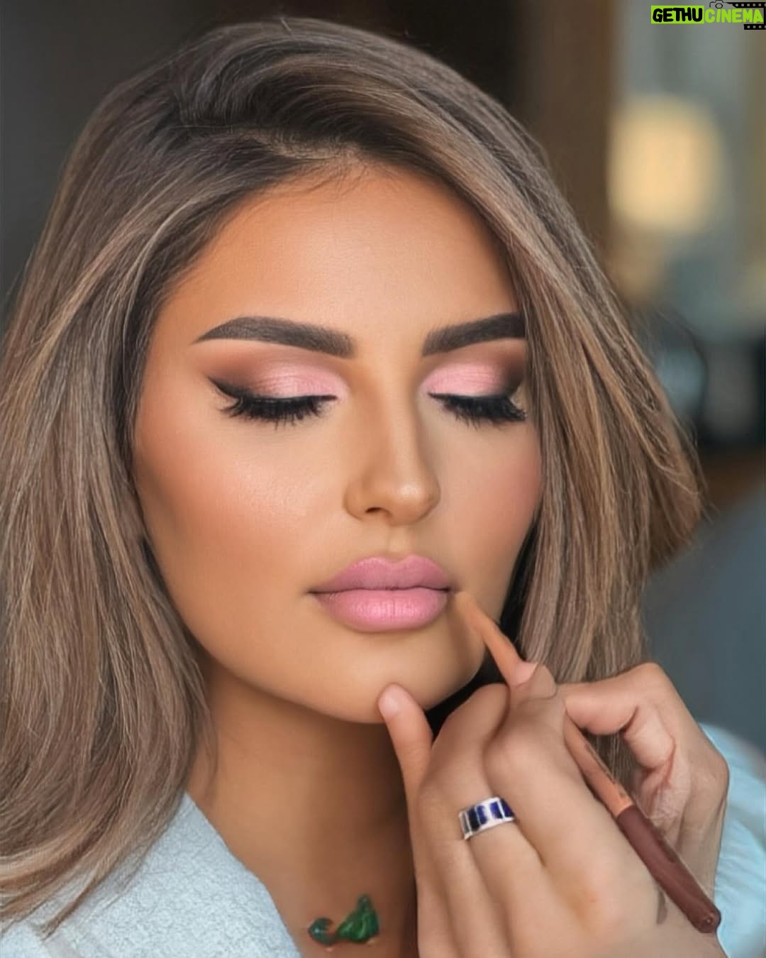 Shatha Hassoun - 44.6K Likes - Shatha 💕💕 @shathahassoun @abdallahelrefaeii #makeupaddict #makeuplover