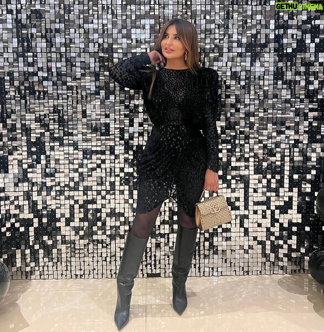 Shatha Hassoun - 43.9K Likes - I m in my calm era.. I just let things be 🤍 #SH #shathahassoun