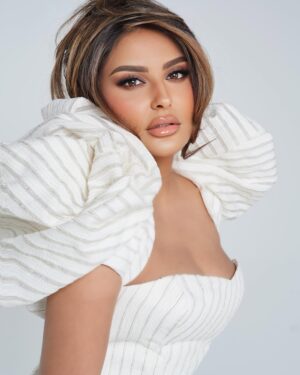 Shatha Hassoun Instagram - وجه ثاني 🤍♥️ #شذى_حسون 
@eclatarabia