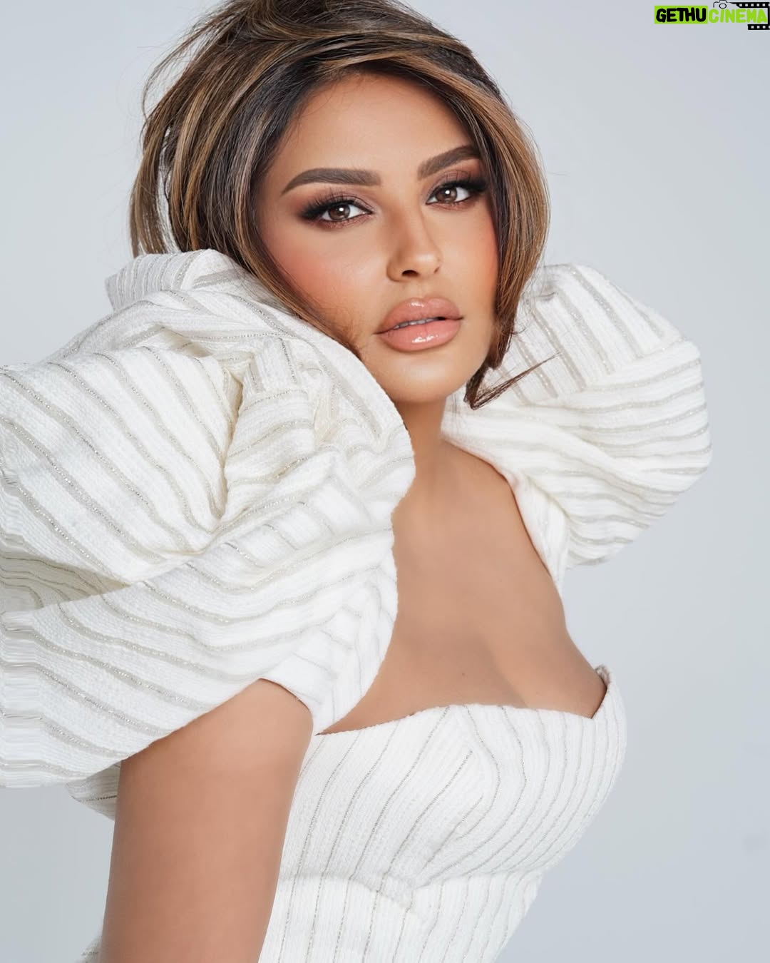 Shatha Hassoun - 3 Likes - وجه ثاني 🤍♥️ #شذى_حسون
@eclatarabia