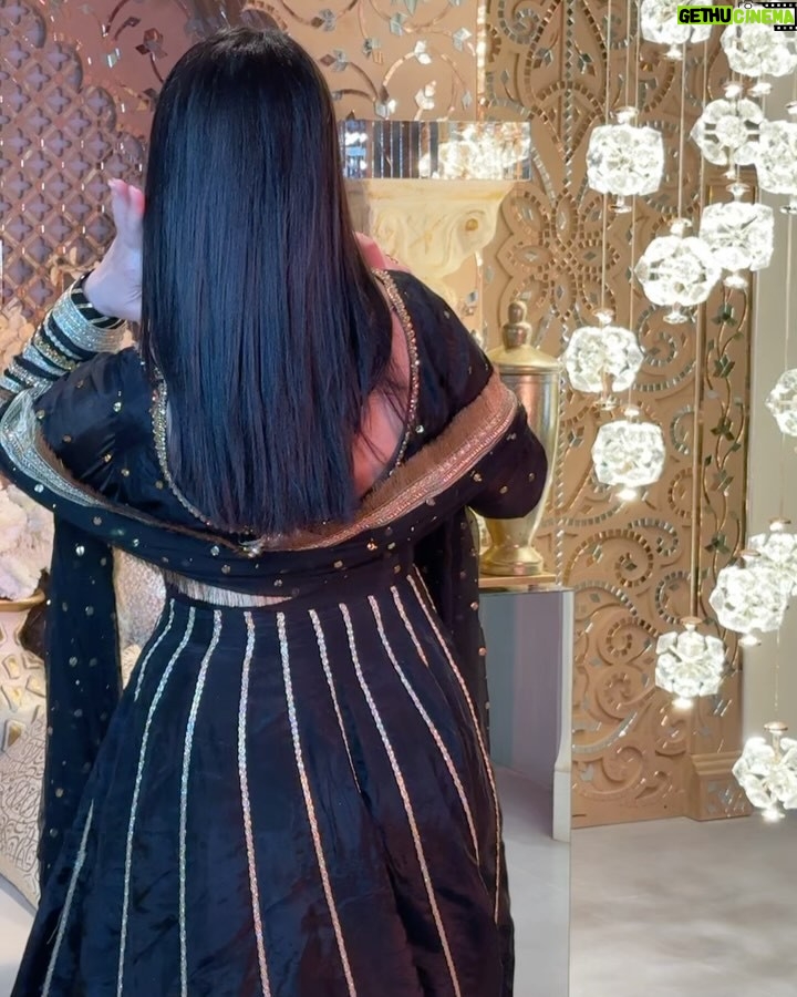 Shazeal Shoukat - 34K Likes - Eid day 3 , in my own design outfit 🖤
Makeup & hair @nooreysmakeupstudio
Style , fashion, Eid day 3 , love yourself,virtual stylist #shazealshoukat