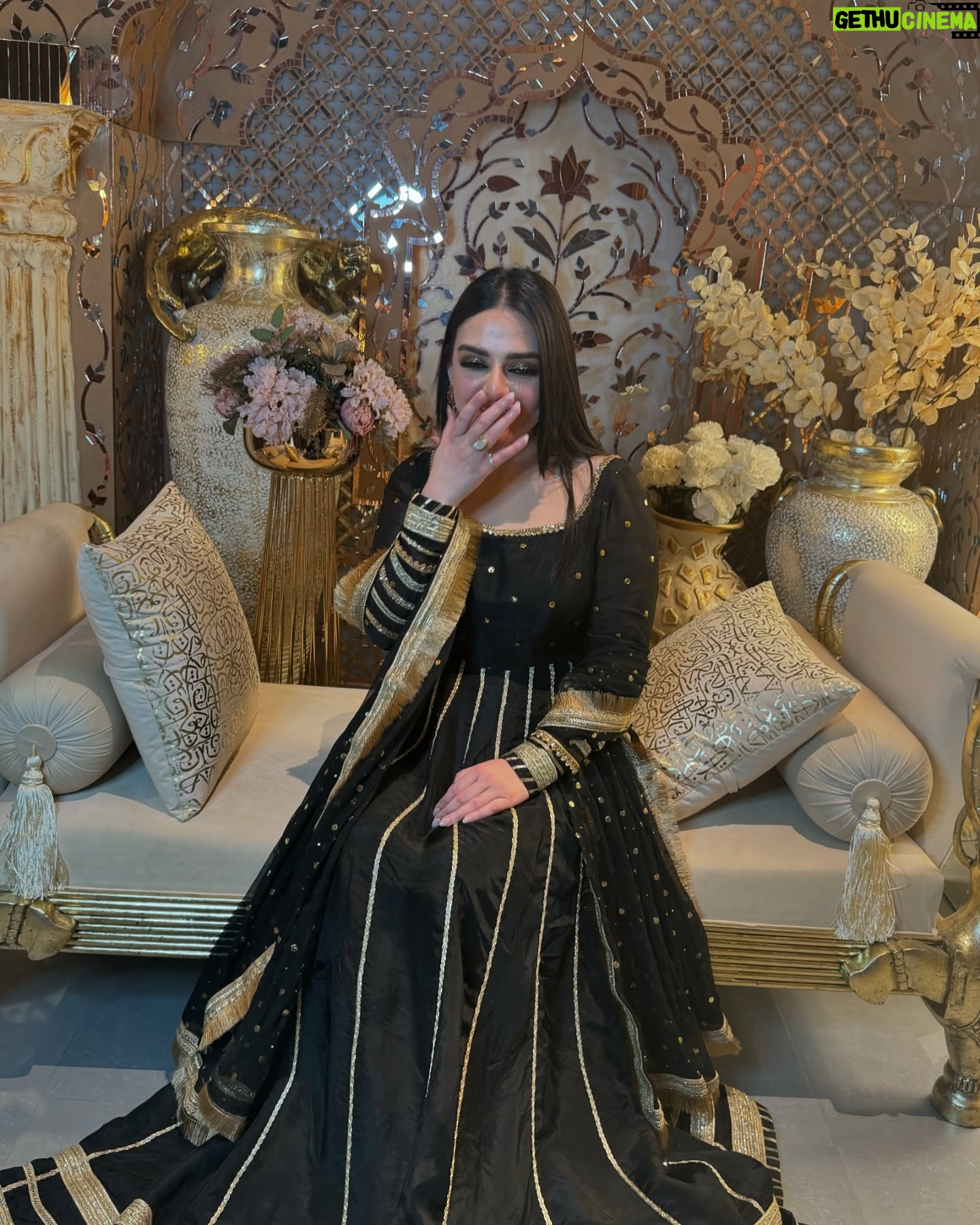 Shazeal Shoukat - 34K Likes - Eid day 3 , in my own design outfit š¤
Makeup & hair @nooreysmakeupstudio
Style , fashion, Eid day 3 , love yourself,virtual stylist #shazealshoukat