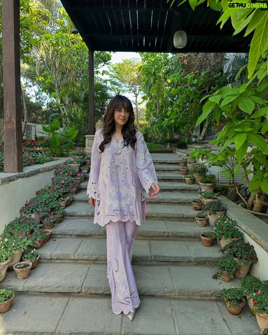Shazia Naz - 7.6K Likes - Meethi EID MUBARAK ho Aaap sab ko!
Outfit @ansabjahangirstudio
Mua @sanabutt54
.
.
.
.
#shazianazkhan #eidoutfits #eidmubarak2025 #easternwear #eidlook