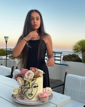 Sherihan Instagram - ♥️♥️ @t.alkhawaja  @loulwaalk