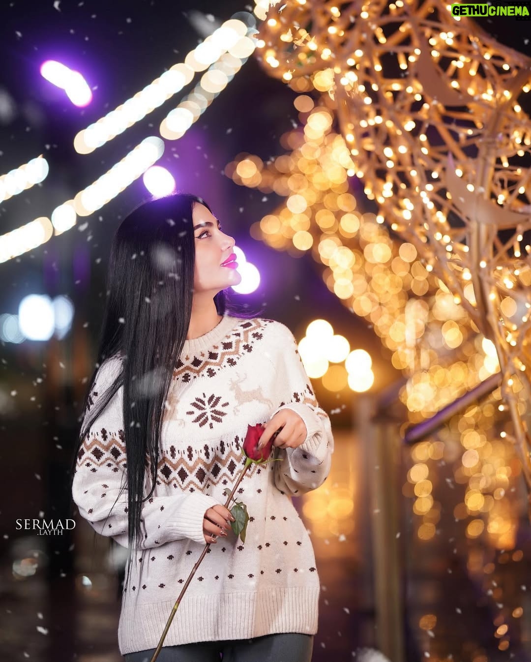Shimaa Qasim - 163.5K Likes - اللهَّم عامًا تركض فيه الأقدار السعيدة في طريقنا"🦋
كل عام وانتم الخير لكل عام happy new year 🎅🤍
🕊️
تصوير المبدع @sermad.laythphotography
#شيماء_قاسم