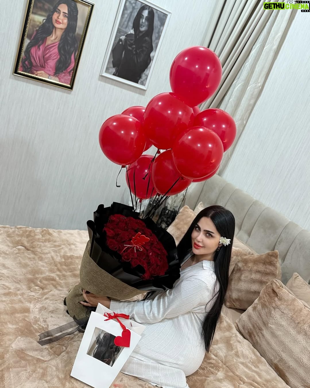 Shimaa Qasim - 186.9K Likes - ملكي وملاكي ومكملي وكمالي أنت🩶
#شيماء_قاسم