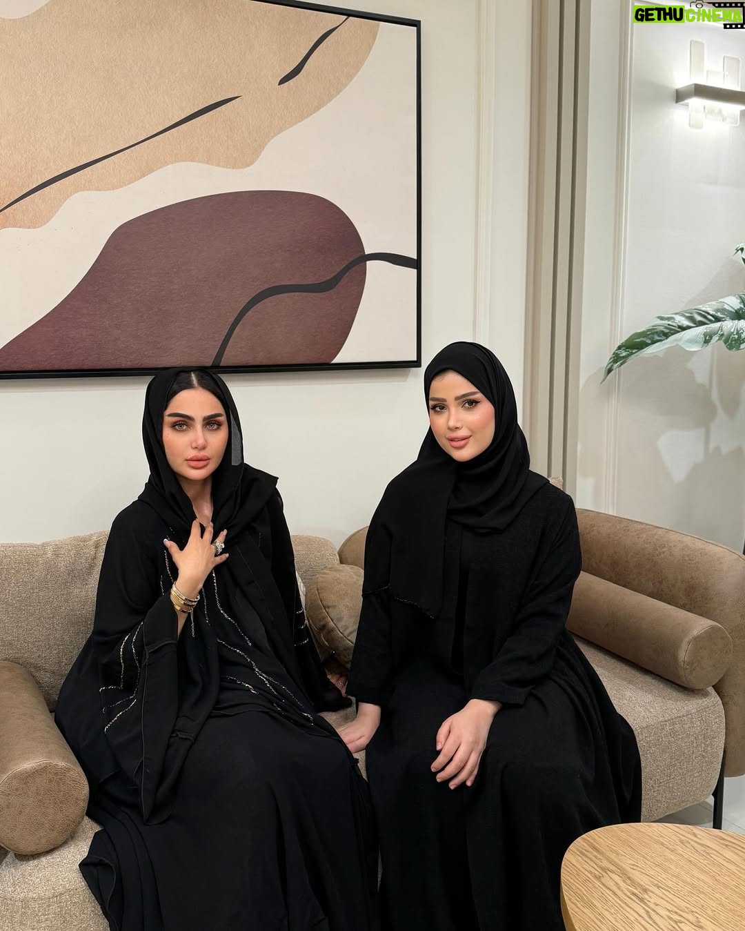 Shimaa Qasim - 191.3K Likes - تحبون لمة الاقارب لو الاصدقاء..🌝🌙