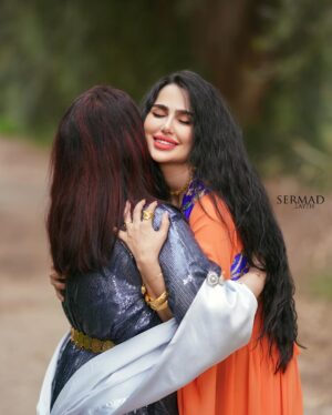 Shimaa Qasim Instagram - اعوذ باللّٰه من دنيا تخلوا من حسّ امي ..

كل عام وانتي احلى شي بحياتي 🦋🤍 @rgad_seead 

تصوير المبدع @sermad.laythphotography