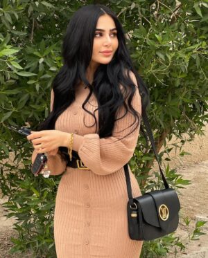 Shimaa Qasim Instagram - يا مــلاك الـــحَـــســن🤍🦋
.
#شيماء_قاسم