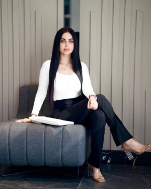Shimaa Qasim Instagram - واخيراً رجعتلكم من جديد .. مشتاقه الكم هواي 🦋🥹🫶🏻 #شيماء_قاسم
