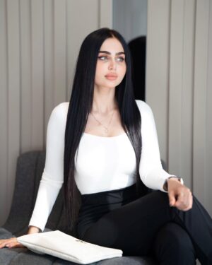 Shimaa Qasim Instagram - واخيراً رجعتلكم من جديد .. مشتاقه الكم هواي 🦋🥹🫶🏻 #شيماء_قاسم