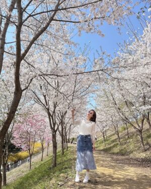 Shin Ji Instagram - 또 행복했다🌸💕
