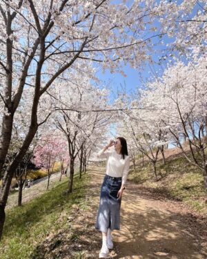 Shin Ji Instagram - 또 행복했다🌸💕