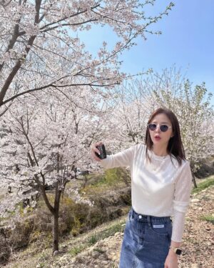 Shin Ji Instagram - 또 행복했다🌸💕