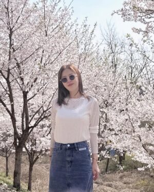 Shin Ji Instagram - 또 행복했다🌸💕