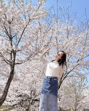 Shin Ji Instagram - 또 행복했다🌸💕
