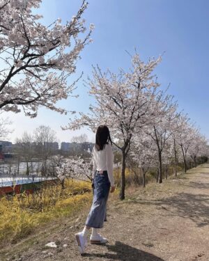 Shin Ji Instagram - 또 행복했다🌸💕