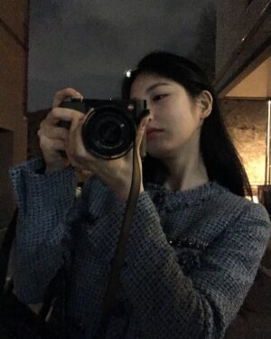 Shin Ye-eun Instagram - 사진찍는거 재밌더🦋