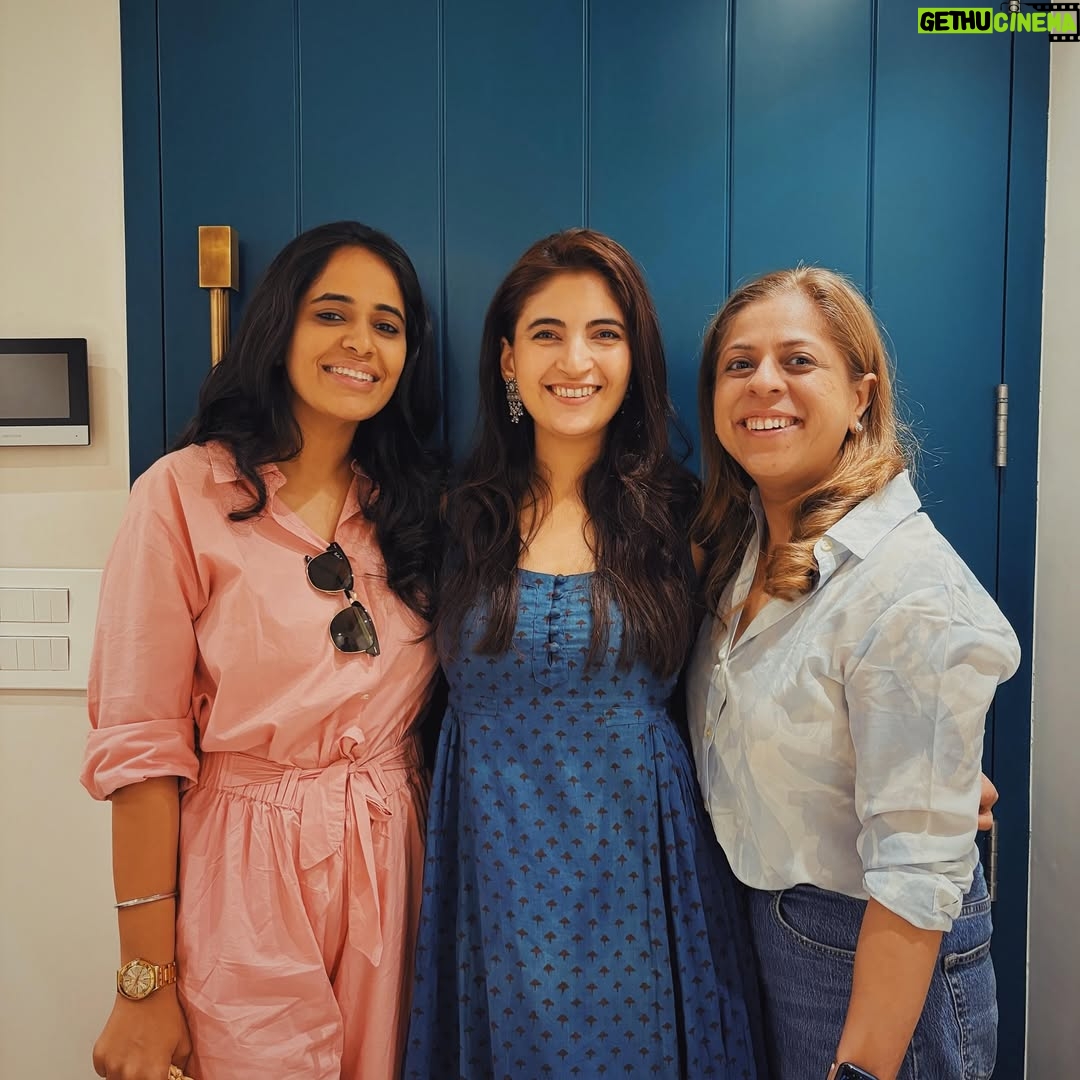 Shivani Raghuvanshi - 7.6K Likes - Yesterday was such a vibe! 🌸✨
The Dupahiya team came together for the most beautiful afternoon, hosted by the amazing @gajrajrao Sir.

Missed capturing a few smiles as they left in Sumadi, but the memories are all here to stay... 
@renukash710 @shrivastavasparsh @iyashpalsharma….and few more 🌻