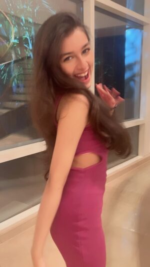 Shivika Rishi Instagram - Let’s vibe🦄💜💫

#trend #reels #explore #viral #bumpyride #shareforshare  #dancerreels #viralreels