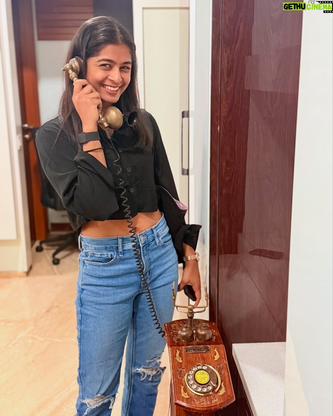 Shreyanka Patil - 1.4 Million Likes - Can’t text, only accept love letters and landline calls. Hehe 🤭😬