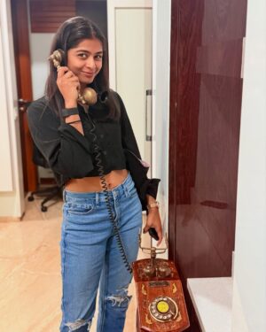 Shreyanka Patil Instagram - Can’t text, only accept love letters and landline calls. Hehe 🤭😬