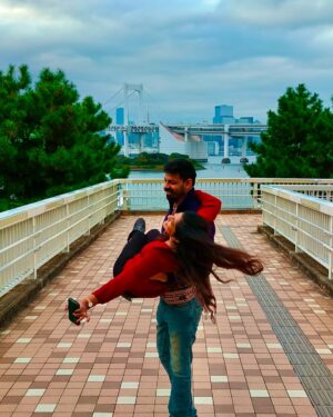 Shrinidhi Padmanaban Instagram - Through thick and thin, all the fights and smiles in between. 4 years of marriage and still can’t imagine life without you. To my favourite person to argue with 🥂🫂 🧿

•Let’s promise to drive each other crazy
•Let’s achieve one goal after the other 
•Let’s stay fit and cute 

Ps. I love you 🫂🩷🧿