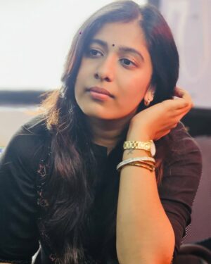 Shrinidhi Padmanaban Instagram - Paarvai pesumaa? 🧨😍

Pc @rjkaykay
