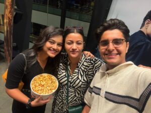 Shruti Rawat Instagram - The OG movie night gang 😂♥️

Featuring @sikandarkharbanda 😂

#aryan #kiara #manisha #yrkkh #kiaraabhir