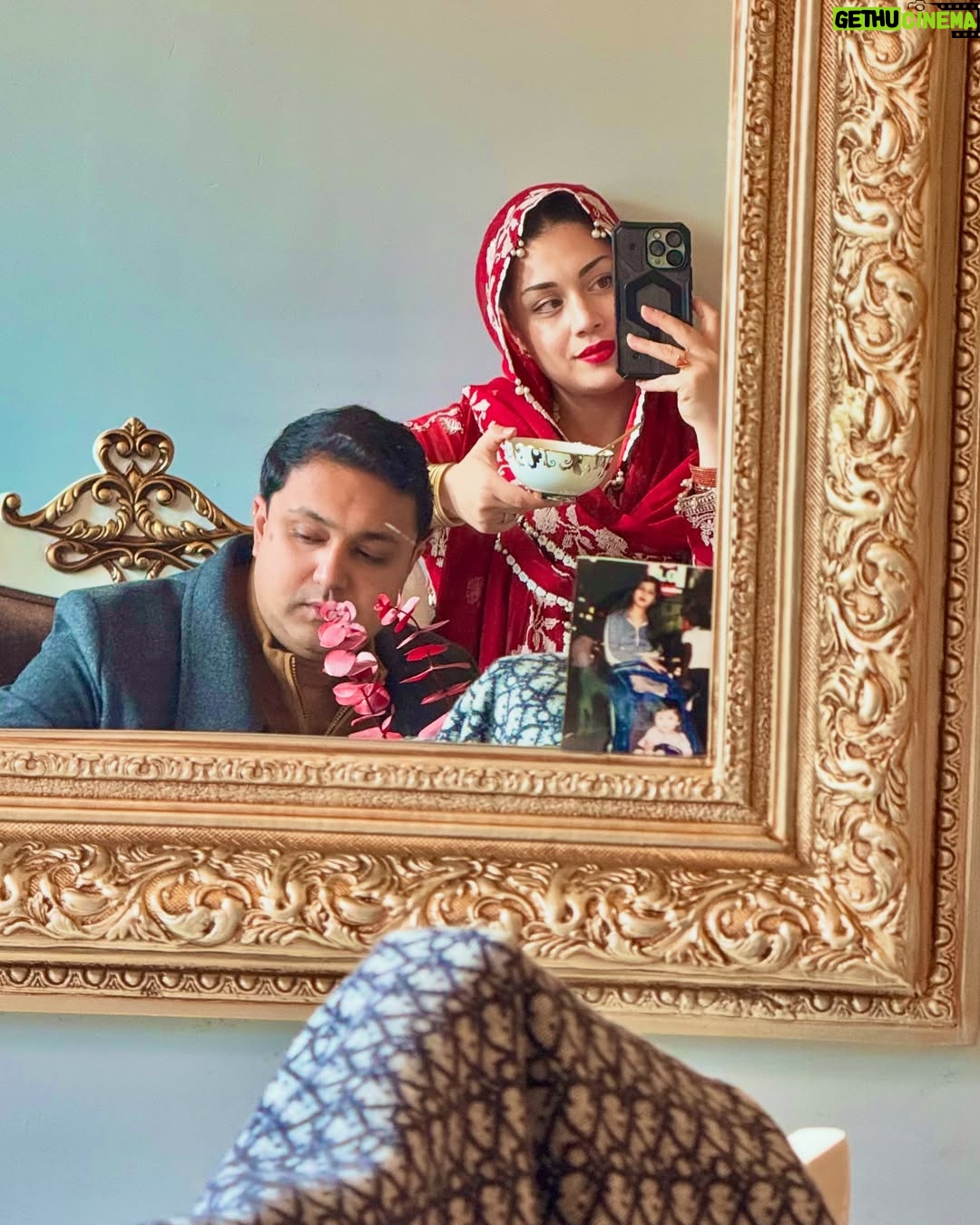 Sidra Batool - 3.8K Likes - A realistic Eid Morning. Eid Mubarak!
Our beautiful outfits are from @lodhisofficial
Ye pal hamain yaad ayenge, jub bache bare hojaenge😪
#eid