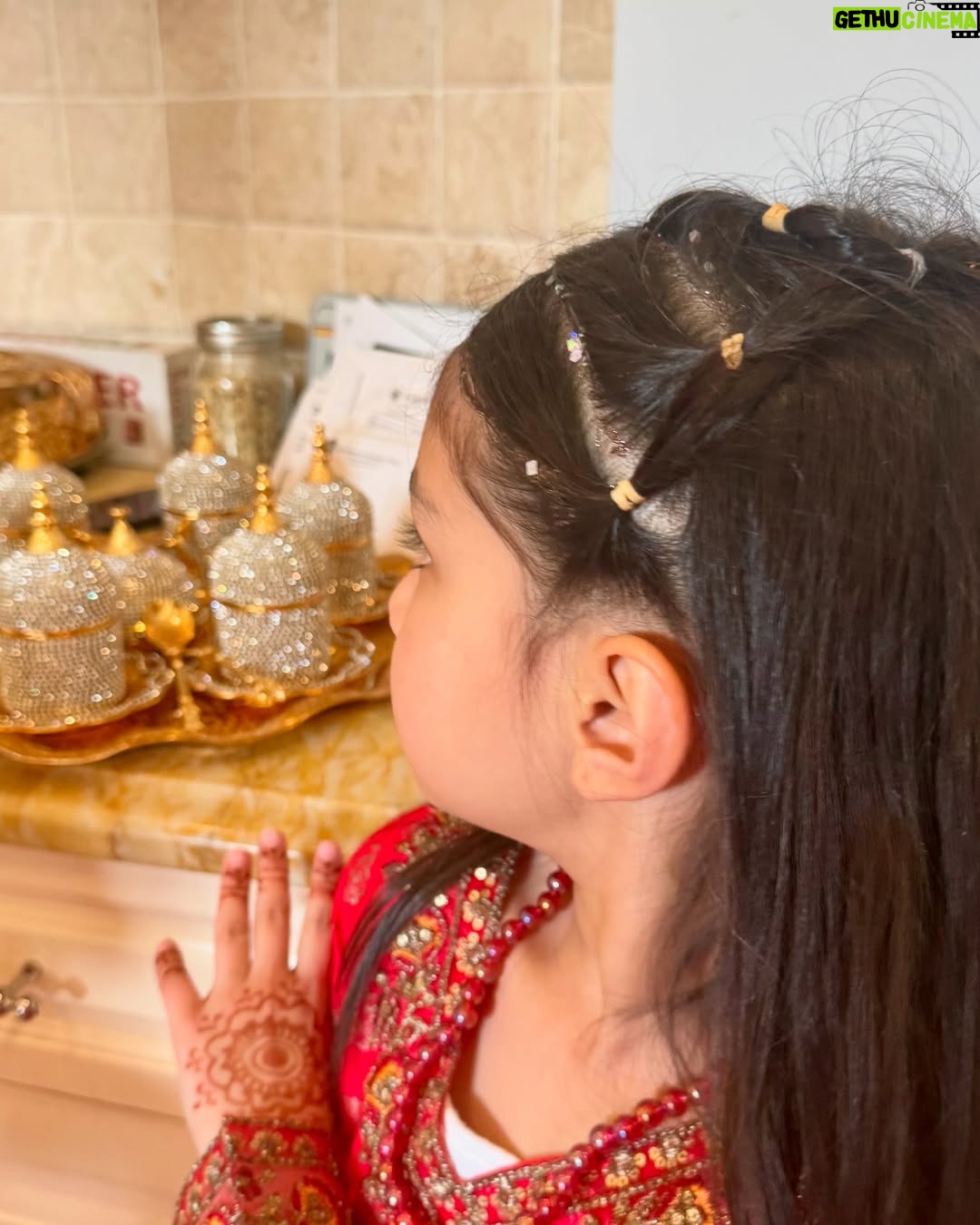 Sidra Batool - 3.8K Likes - A realistic Eid Morning. Eid Mubarak!
Our beautiful outfits are from @lodhisofficial
Ye pal hamain yaad ayenge, jub bache bare hojaenge😪
#eid
