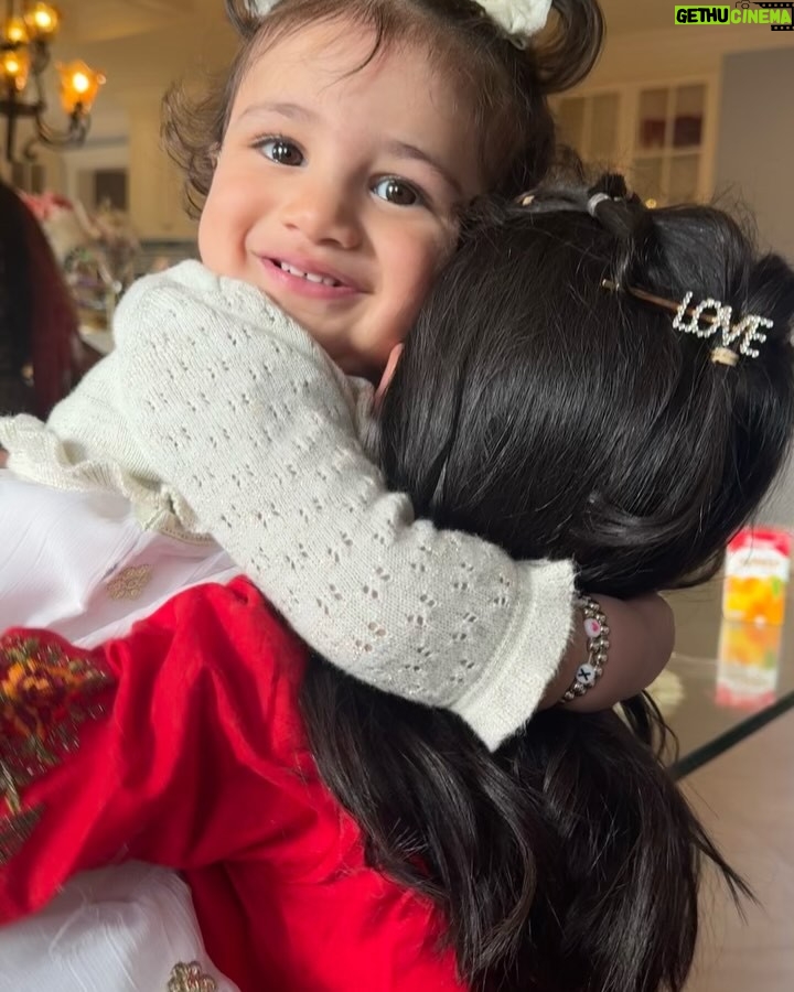 Sidra Batool - 3.8K Likes - A realistic Eid Morning. Eid Mubarak!
Our beautiful outfits are from @lodhisofficial
Ye pal hamain yaad ayenge, jub bache bare hojaengešŖ
#eid