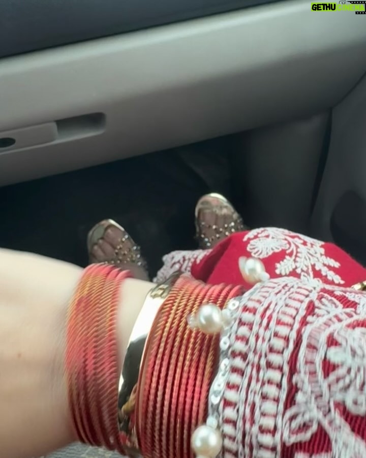 Sidra Batool - 3.8K Likes - A realistic Eid Morning. Eid Mubarak!
Our beautiful outfits are from @lodhisofficial
Ye pal hamain yaad ayenge, jub bache bare hojaengešŖ
#eid