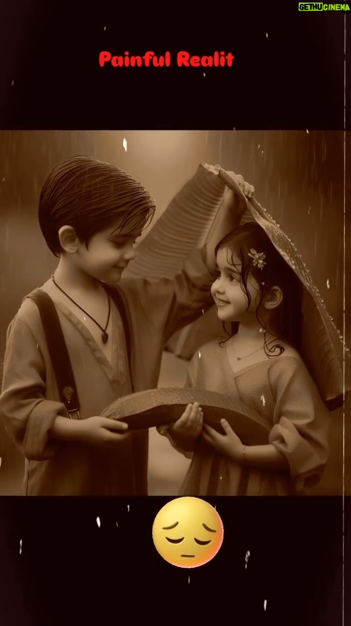 Sidra Batool - 17K Likes - Kadwa he put sach he. Behanon bhai ka rishta. Siblings it is. You donāt realise when you got so big that now everyone has their own house, system, family and it feels like they are so far from you now. Itās hard to believe because you have spent so much time together that this time feels fake. Not real. Mashallah we have an amazing bond. My sister is my teacher and my brother is my best friend. Miss you all @bilal.hossein @sahrah_mukhtar