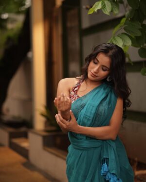 Sindhuja Hari Instagram - Saree @mathugai_handlooms 
Styled by @harshikaa.04 
Mua @sunita_aji 
Shot by @gk_.photography._