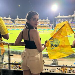 Sindhuja Hari Instagram - It’s that time of the year 🦁💛

#IPL #OrdinaryPerson #CSK #MSD #Cricket