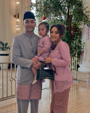 Siti Badriah Instagram - Berkondang dia dulu