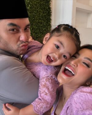 Siti Badriah Instagram - Berkondang dia dulu