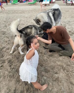 Siti Badriah Instagram - Xarendul: Daddy fotoin daddy (ampe ngengklek ngengklek)