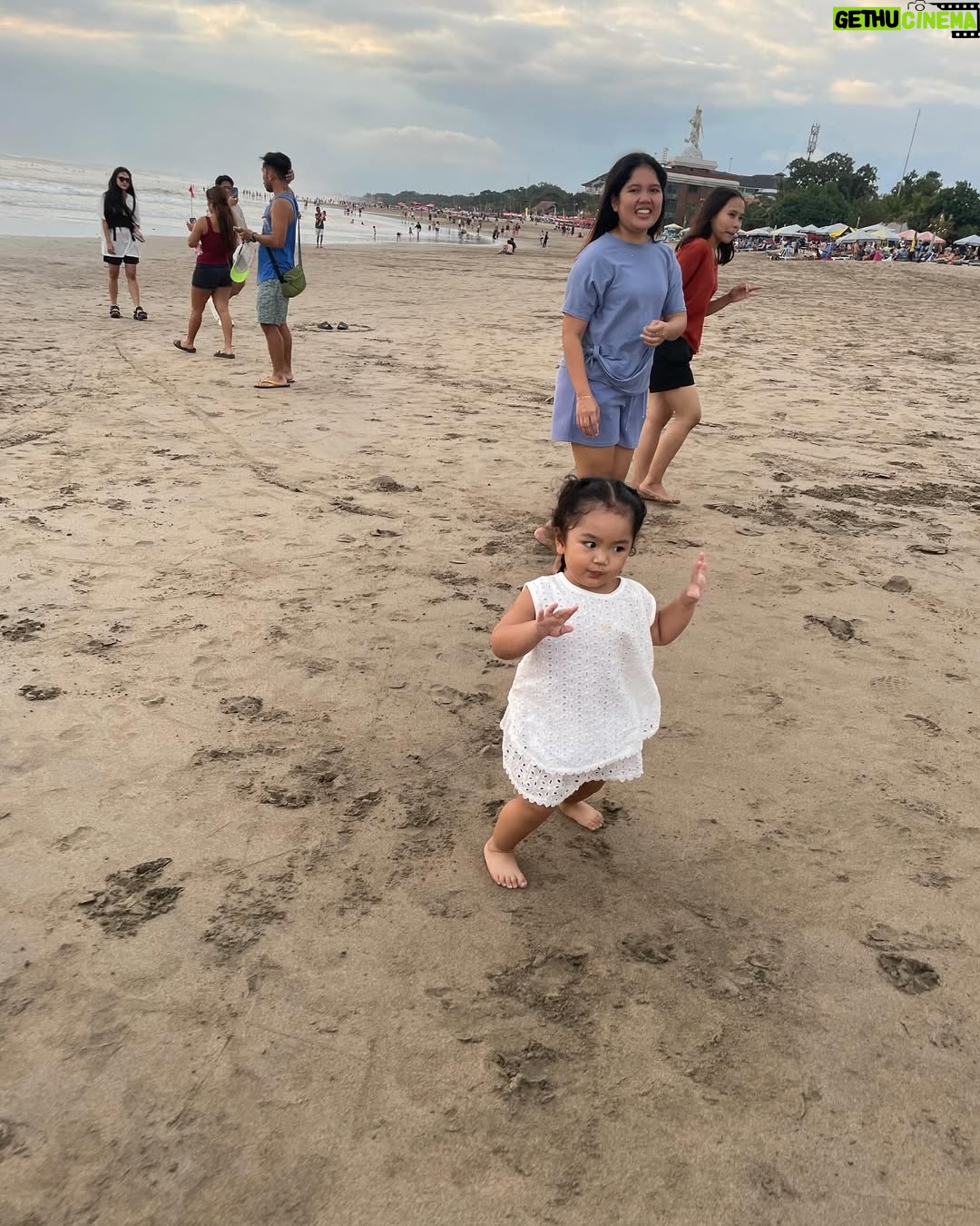 Siti Badriah - 276K Likes - Xarendul: Daddy fotoin daddy (ampe ngengklek ngengklek)