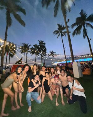 Siti Badriah Instagram - Good times with good friends 🌴🌴🌴
