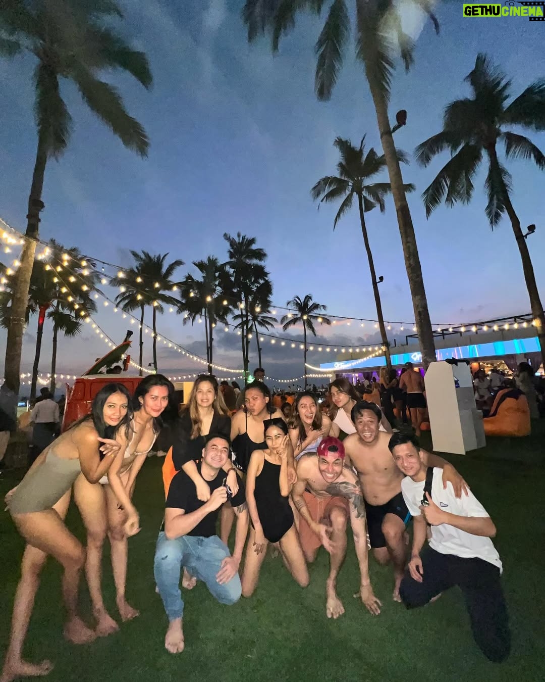 Siti Badriah - 96.7K Likes - Good times with good friends š“š“š“
