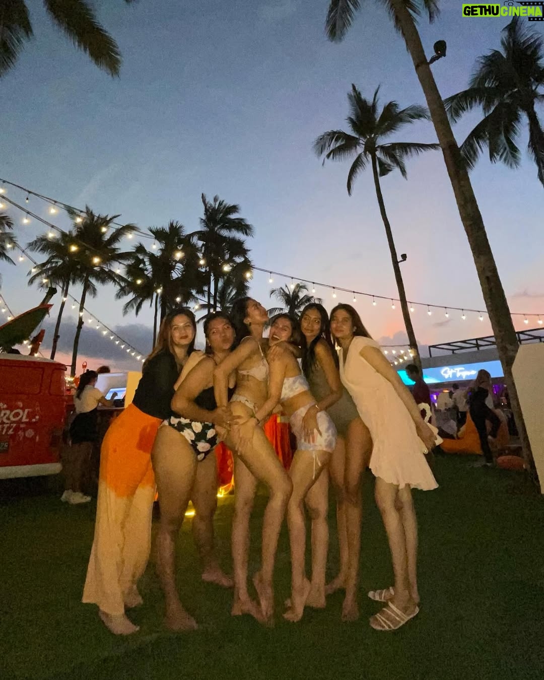 Siti Badriah - 96.7K Likes - Good times with good friends š“š“š“