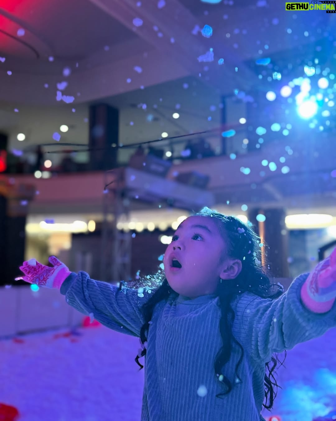 Siti Badriah - 43.6K Likes - Ekspresi teteh xarendul detik detik turun snow di emol
