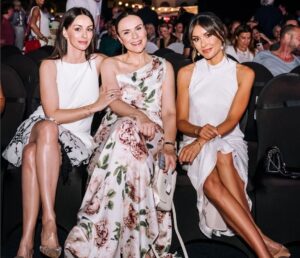 Sloboda Mićalović Instagram - ❤️ @mirjanamicalovic @hipokampelefentokamela @belgraderiverfest  @maestro_jewelers_