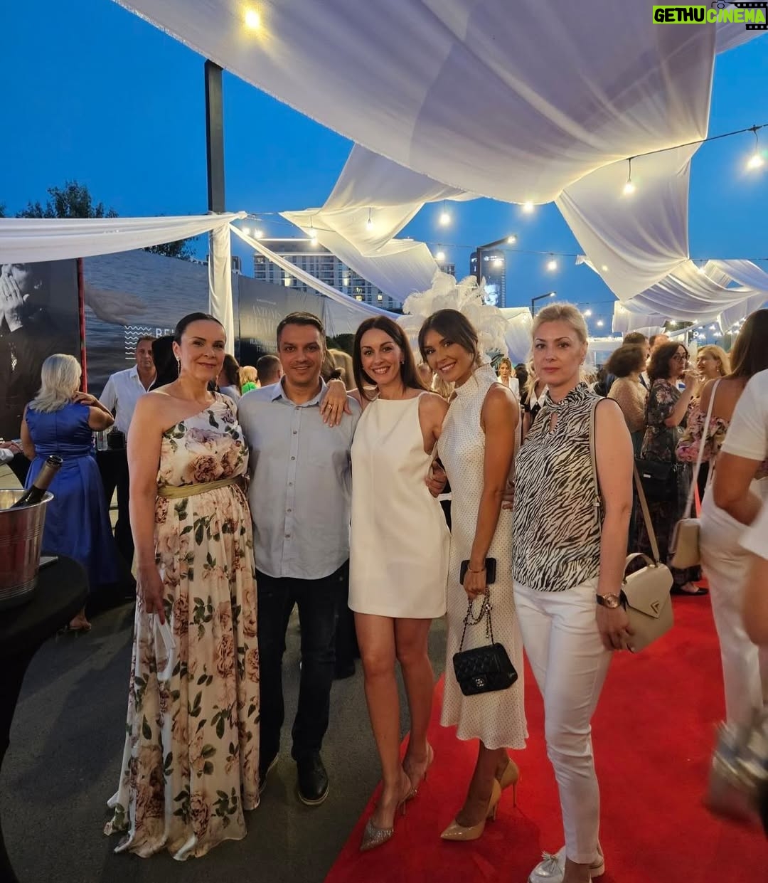 Sloboda Mićalović - 19.1K Likes - Leskovcani😉 @sasa.golubovic.neofficial @hipokampelefentokamela @mirjanamicalovic @belgraderiverfest